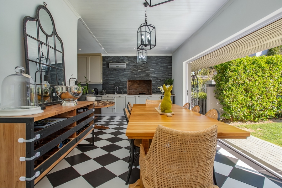 4 Bedroom Property for Sale in Vrykyk Western Cape